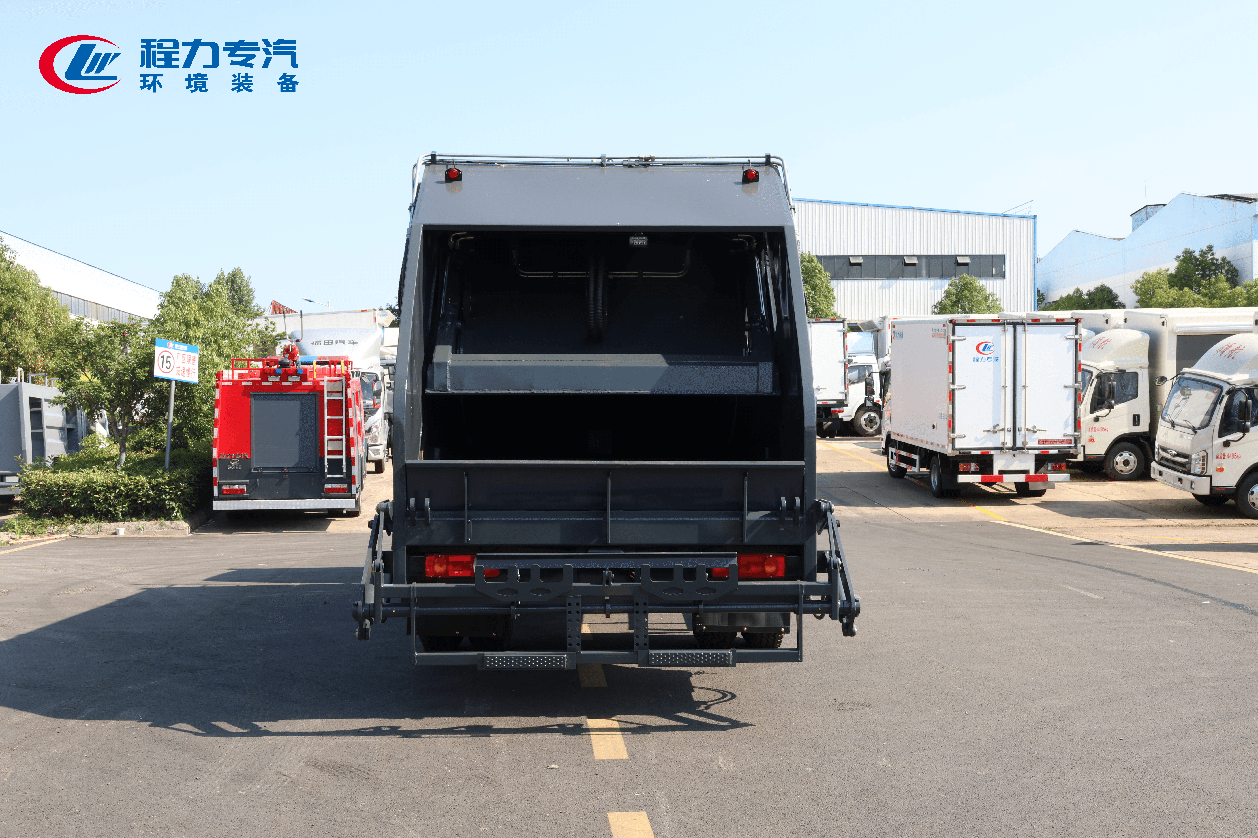 東風天錦壓縮垃圾車