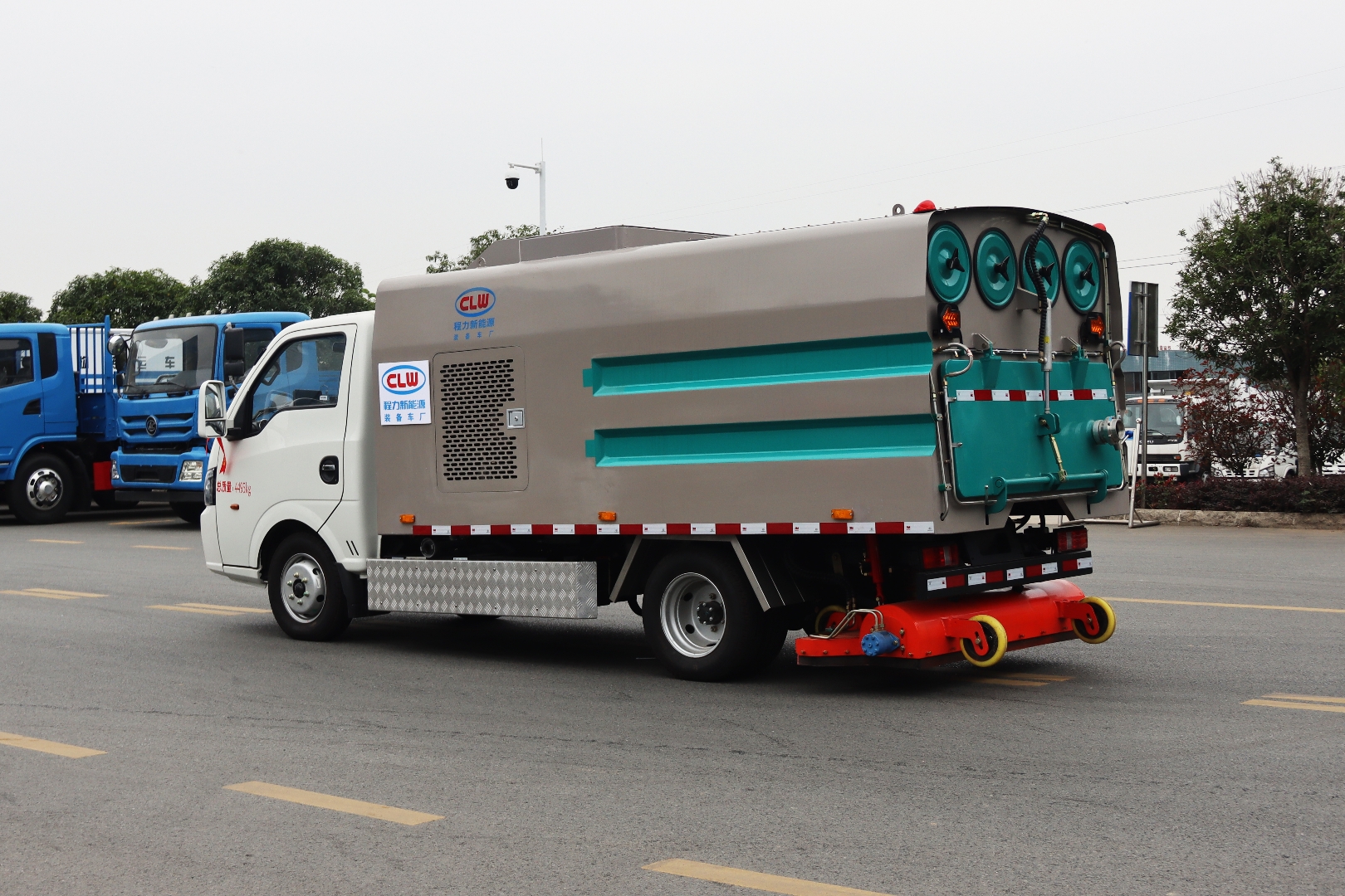 東風(fēng)小華神純電動(dòng)吸塵車