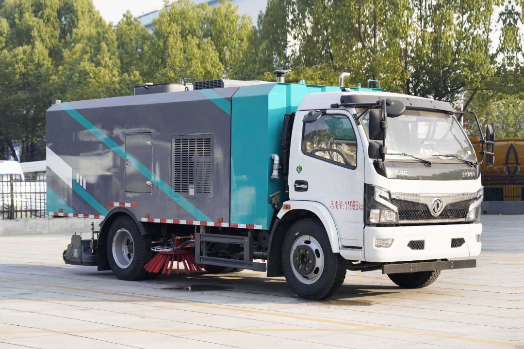 東風多利卡干濕兩用吸塵車