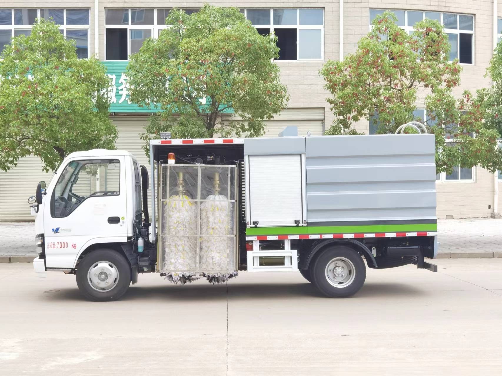 五十鈴護欄清洗車