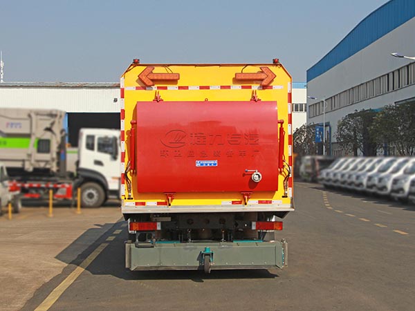 東風(fēng)天錦高速清掃車